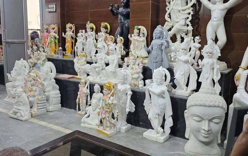 We manufacture marble temples, marble statues, & handicrafts items. Contact us now for marble products.9782090570